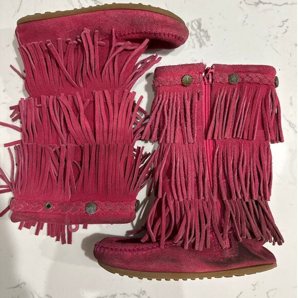 Minnetonka Kid's Girl's Pink Leather Tiered Fringe Boho Boots, Size 12,Pre-Loved - Picture 2 of 6